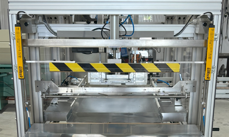 Model AB1000 Auto Bottle Bagger